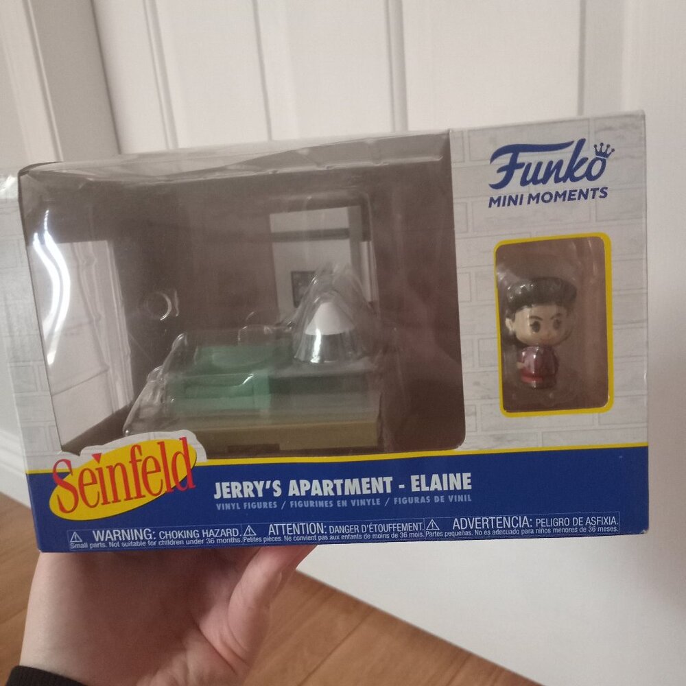 Funko Seinfeld Jerry's Apartment w/ Elaine Figurine (NIB)